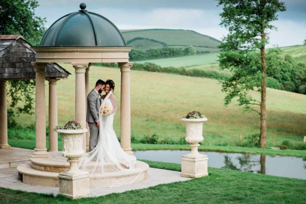 Bride and groom wedding photography by Joey Lamb Photography